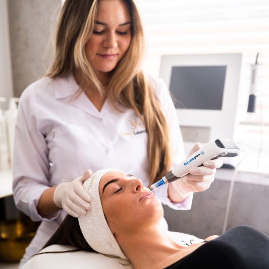 Lees meer over het artikel Zichtbare huidverbetering door middel van onze innovatieve gezichtsbehandelingen!